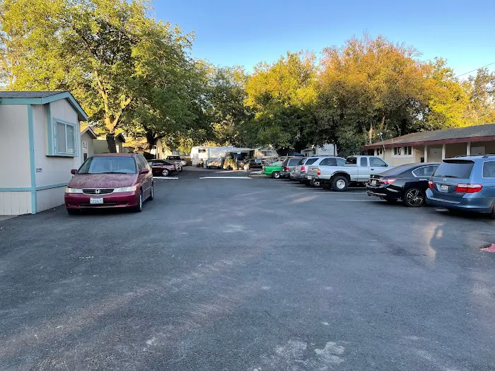 Davis Mobile Estates Picture 7