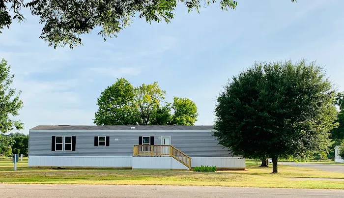 Country Way Village Mobile Home Park Picture 8