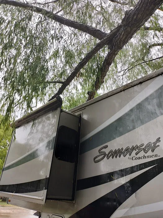 Cinco Ranch RV Park Picture 3