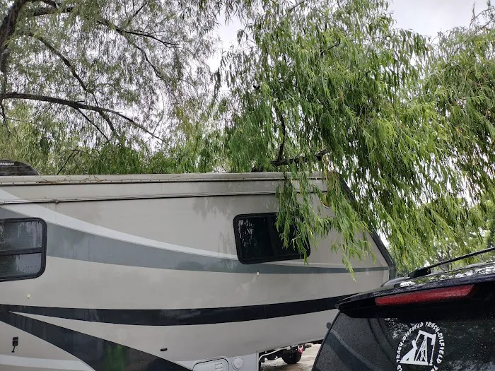 Cinco Ranch RV Park Picture 4