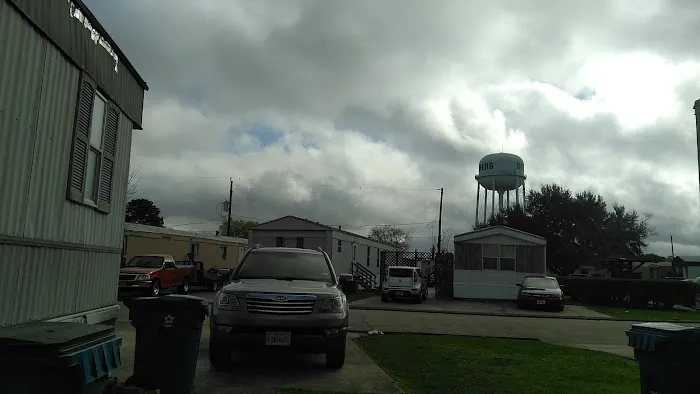 Seabourne Place Mobile Home Park Picture 1