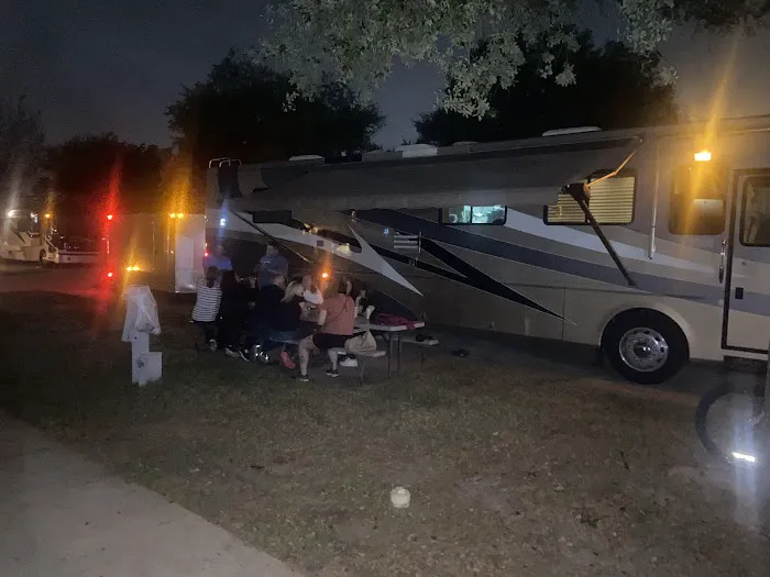 Old Town Spring RV Park Picture 7