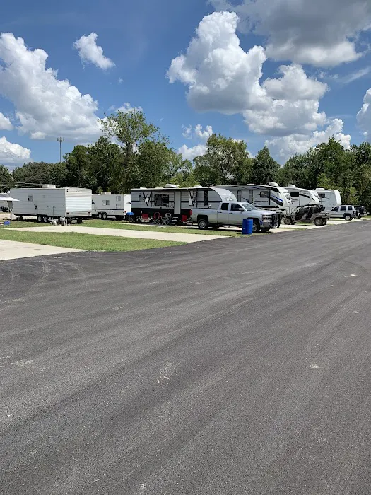 Little Lake RV Park Picture 9