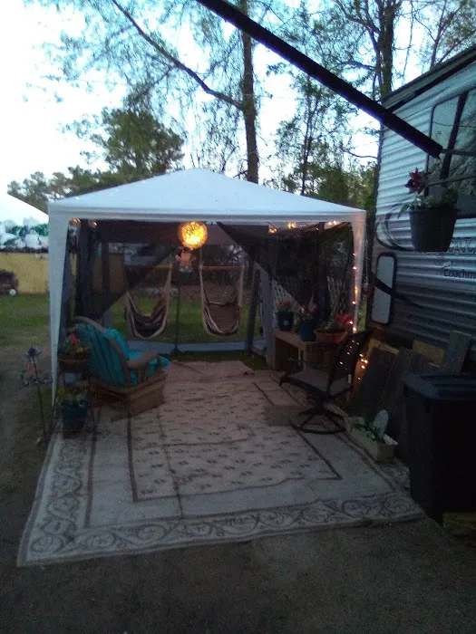 Wild Country RV Park Picture 9