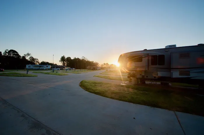 Grand Texas RV Resort Picture 6