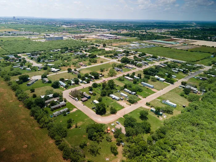 Pleasant Hills Mobile Home Community Picture 3