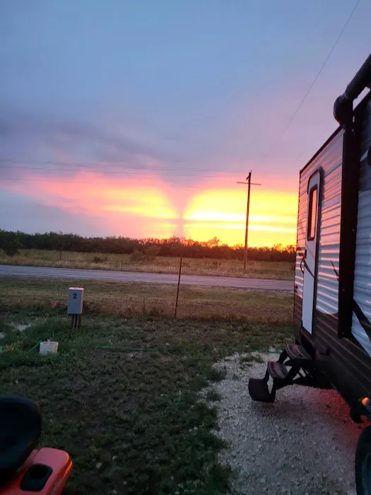 Rustic rv park Picture 4