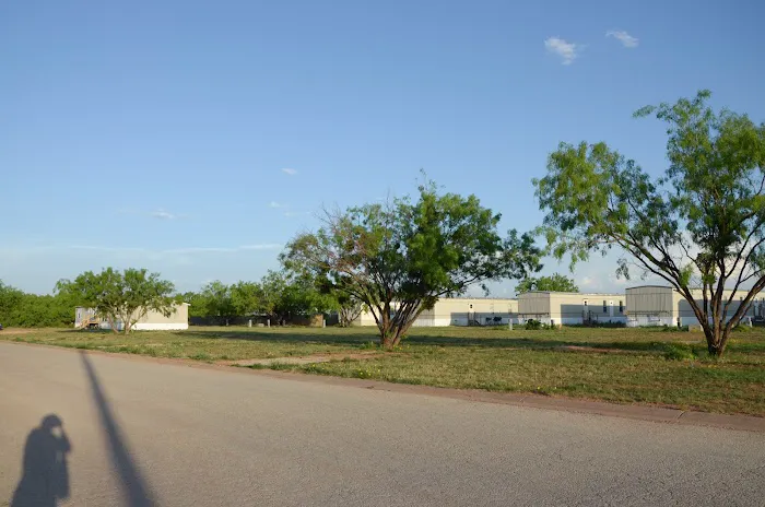 Oakridge Estates Mobile Home Community Picture 9
