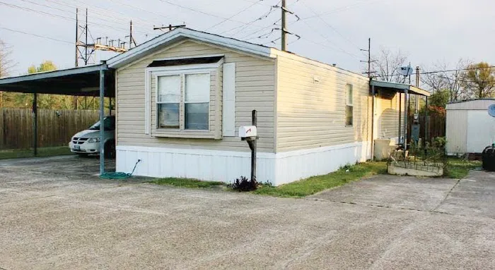 Meadowlark RV & Mobile Home Park Picture 10