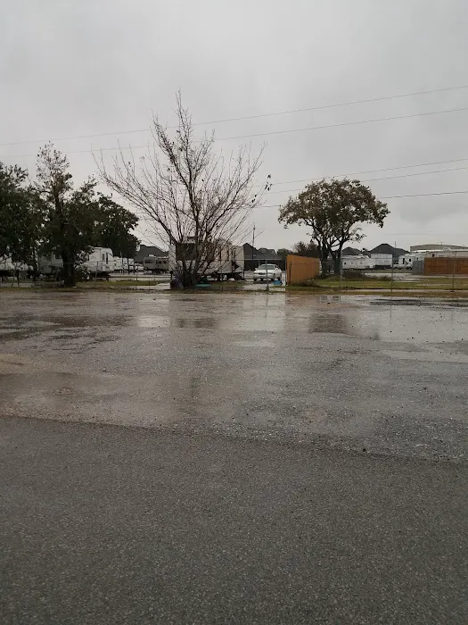 New Lloyd RV Park Picture 8