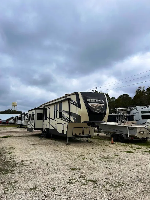 Sunrise Winnie RV Park & Storage Picture 3