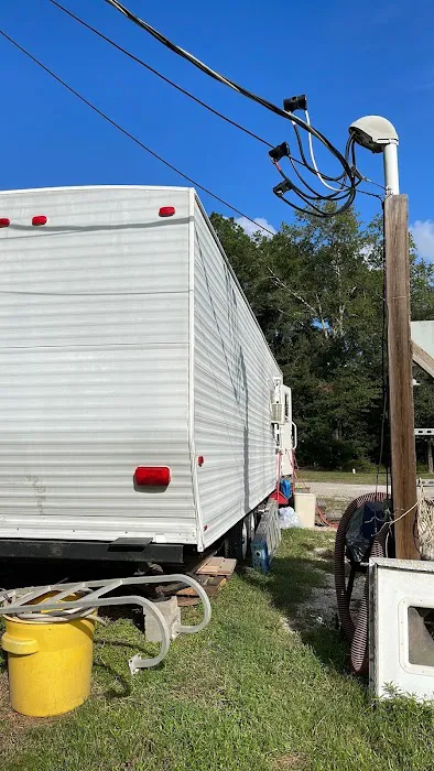 Splendora RV Park Picture 4