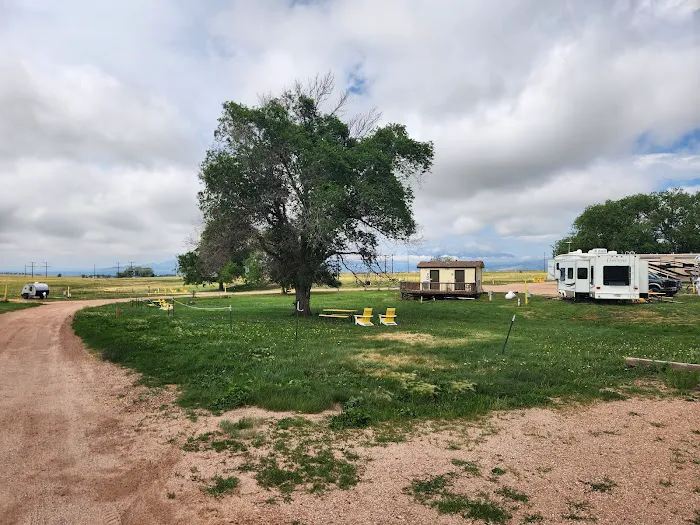 Falcon Meadow Campground Picture 7