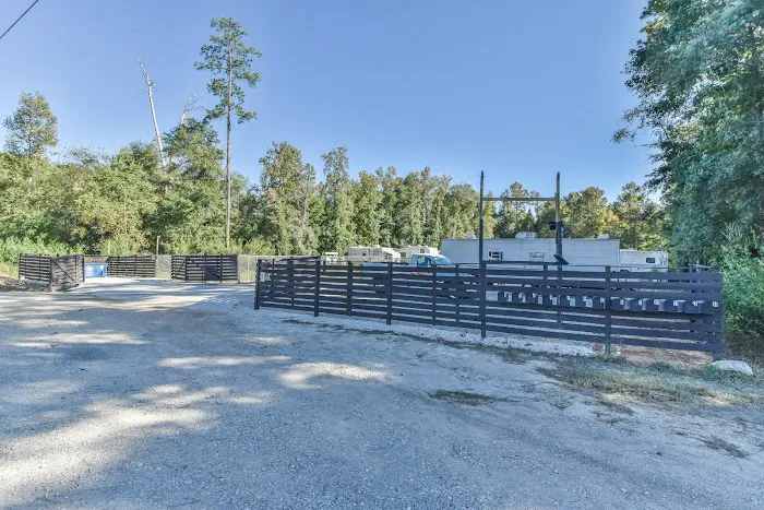 Plum Grove RV Park Picture 4