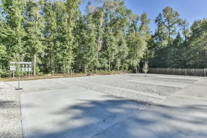 Plum Grove RV Park Picture 7