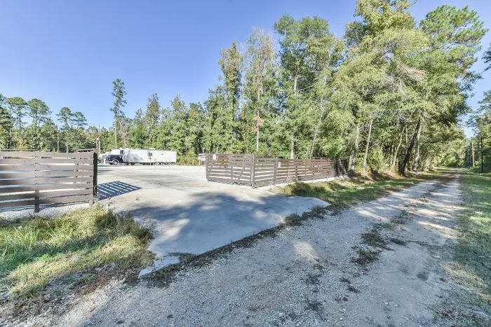 Plum Grove RV Park Picture 9