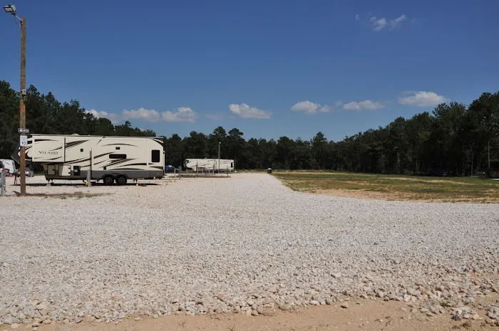 Country Pines RV Park, LLC Picture 9