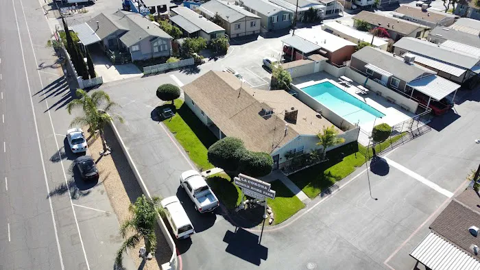 La Corona Mobile Home Park Picture 6