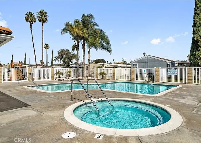 Corona La Linda Mobile Home Picture 3