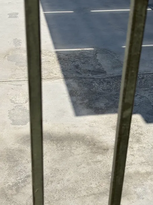 Sierra Pines Mobile Home Park Picture 7