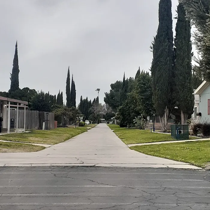 Swan Lake Mobile Home Park Picture 10