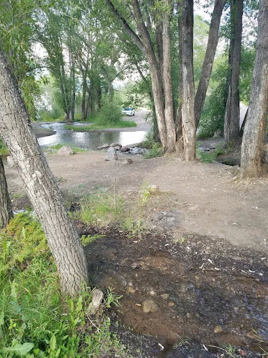 Elliot Creek Campground Picture 8
