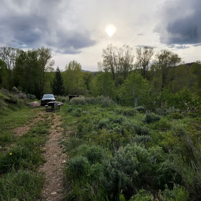 Elliot Creek Campground Picture 7