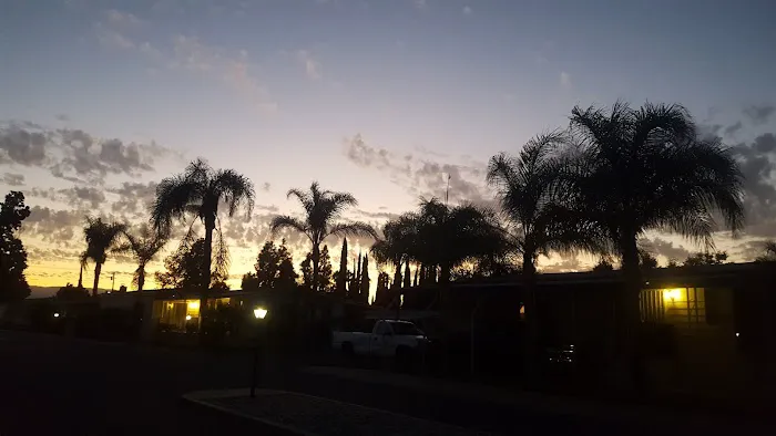Village Riverside Picture 5