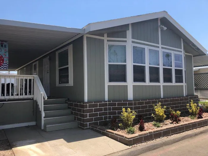 Santa Paula West Mobile Home Park Picture 6