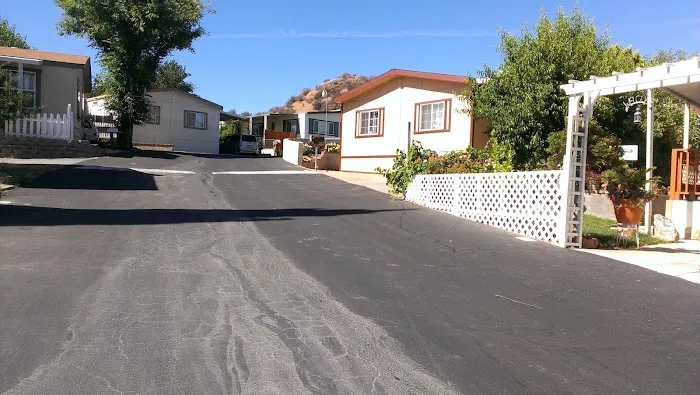 Hasley Canyon Mobile Estates Picture 3