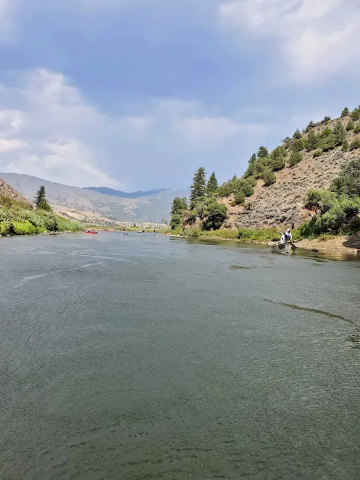 Radium River Access Campground Picture 7