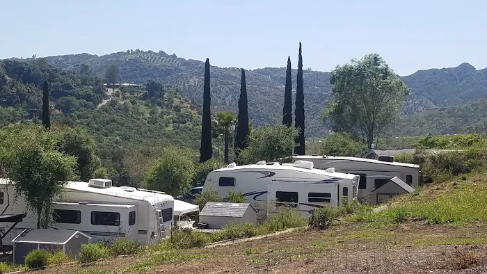 Champagne Lakes RV Resort Picture 1