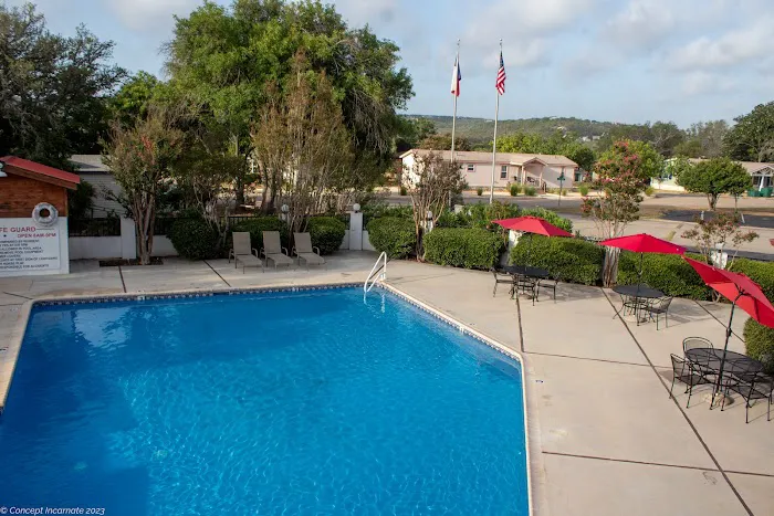 Ingram Oaks Retirement Community Picture 2