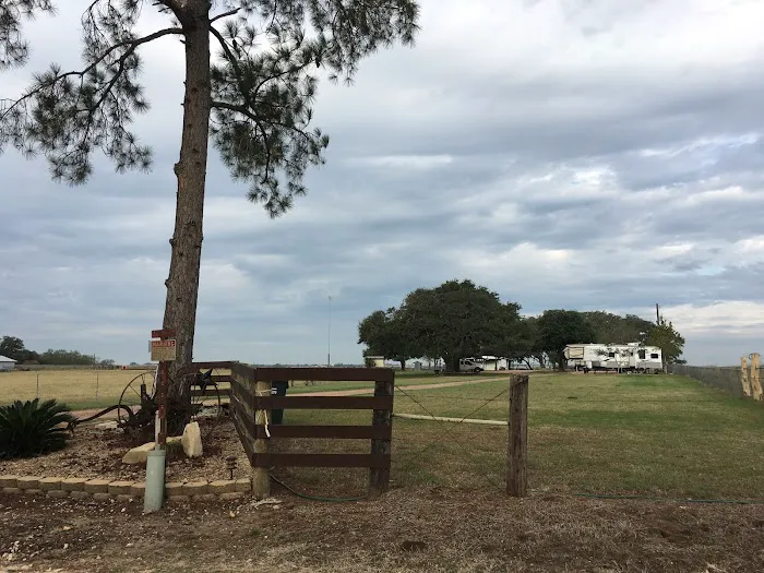 Gerhardt RV Park Picture 2