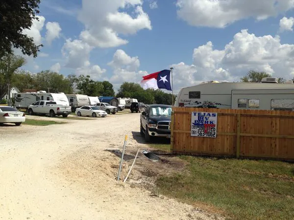 Tejas Extended Stay RV Park Picture 3