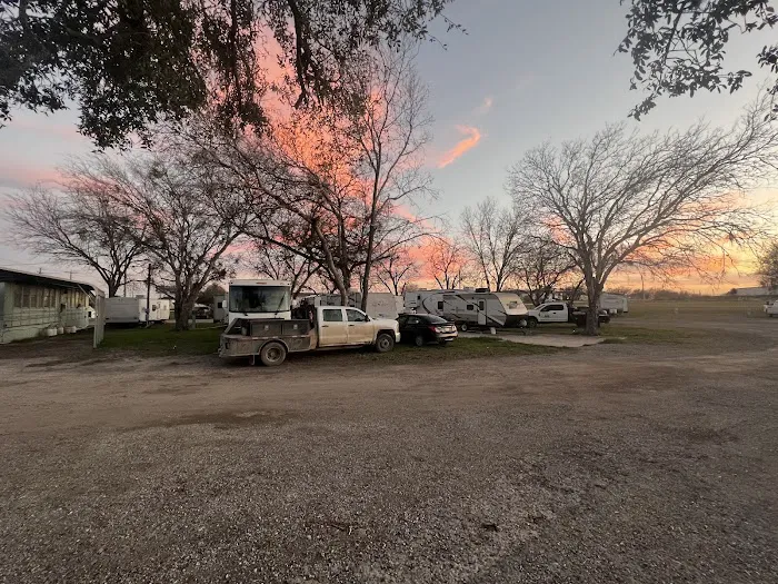 Pecan Grove RV Resorts Picture 5
