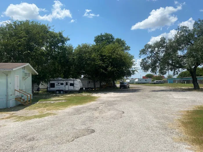 Pecan Grove RV Resorts Picture 9
