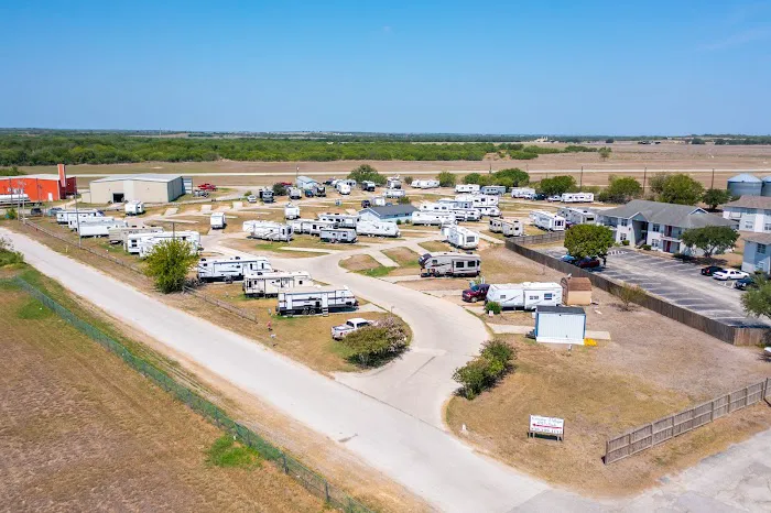 Kenedy Village RV Park Picture 2