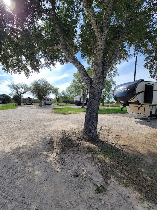 Cissy's RV Ranch Picture 7