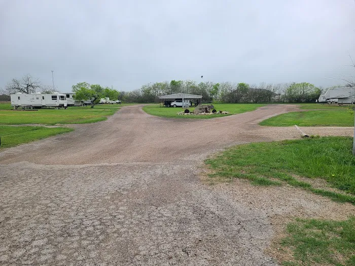 Spacious Country RV Park Picture 2