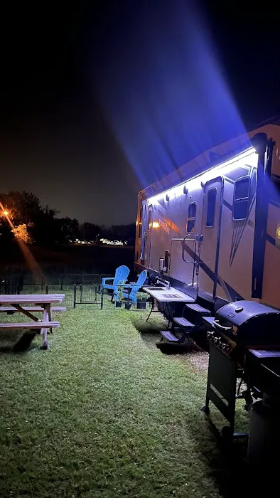 Spacious Country RV Park Picture 5