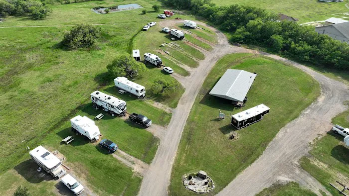 Spacious Country RV Park Picture 9