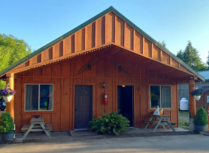 RiversEdge Lodge & RV Park Picture 9