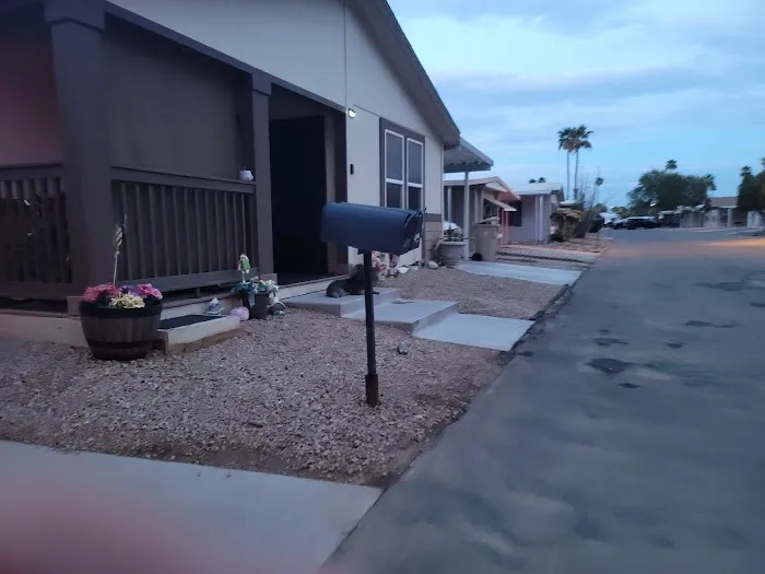 San Estrella Mobile Home Community Picture 3