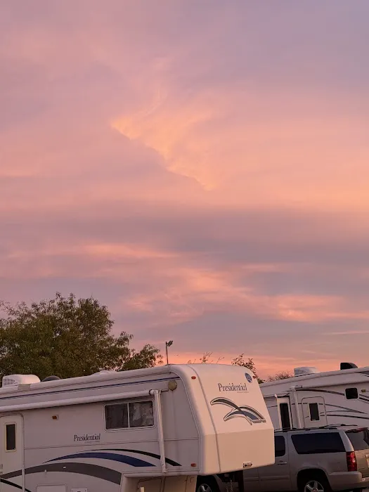 El Camino Mobile Home Park Picture 1