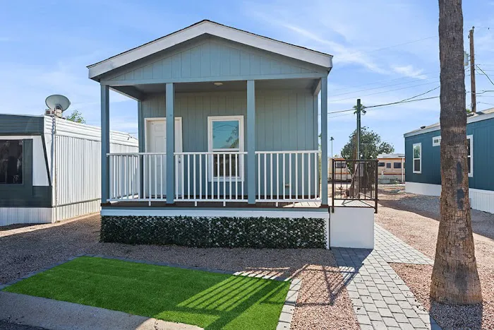 Desert Valley Oasis Mobile Home Park Picture 2