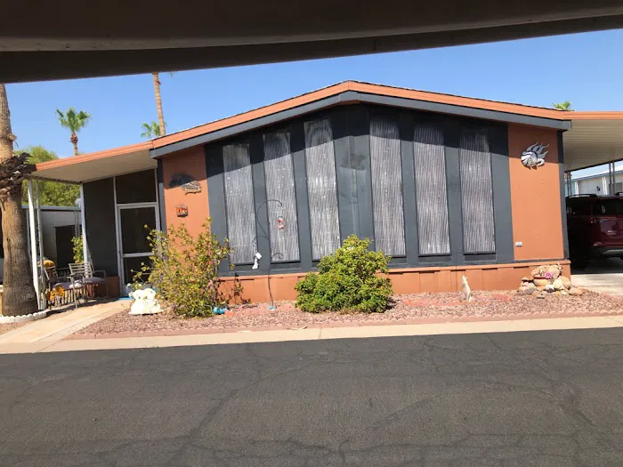 Sunny Crest Mobile Home Park Picture 5