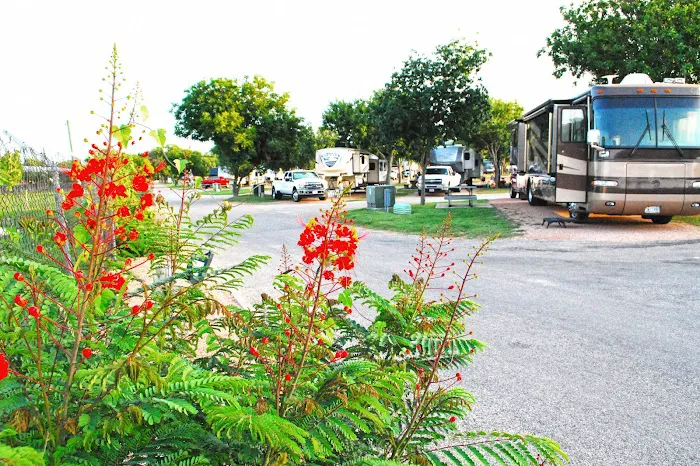 Fredericksburg RV Park Picture 4