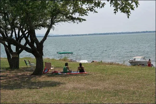 Lake Buchanan RV & Cabin Resort Picture 6