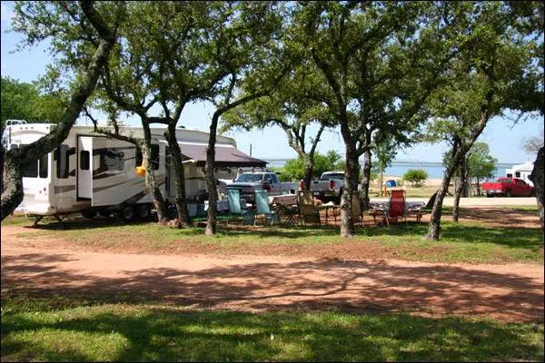 Lake Buchanan RV & Cabin Resort Picture 9